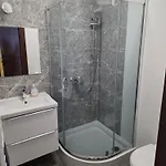 Dom Na Ubocy * Groń