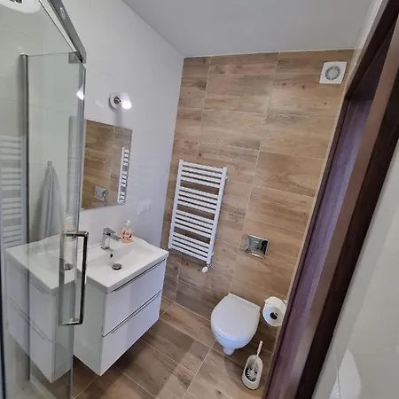 Apartment Dom Na Ubocy Gron