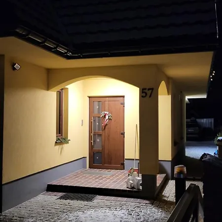 Dom Na Ubocy *