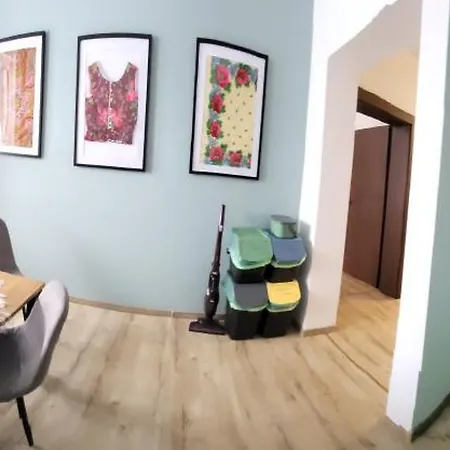 Dom Na Ubocy * Groń