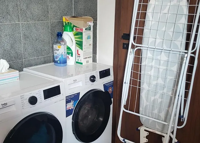 Dom Na Ubocy * Groń